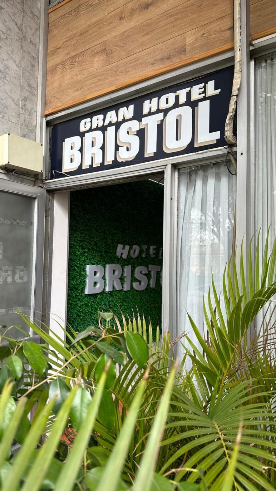 Hotel Bristol Cordoba Exterior foto